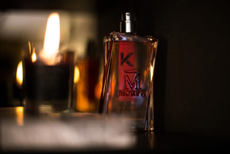 Profumi all'Oud, il re degli incensi, protagonista dei profumi di nicchia